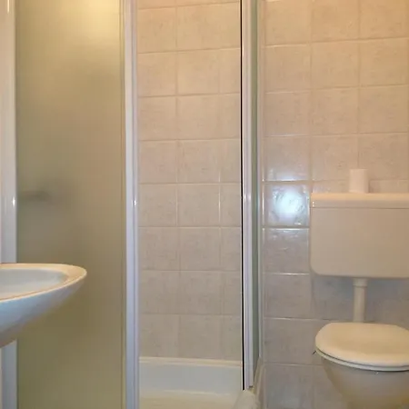 Guest house Pansion Helvetia 2*